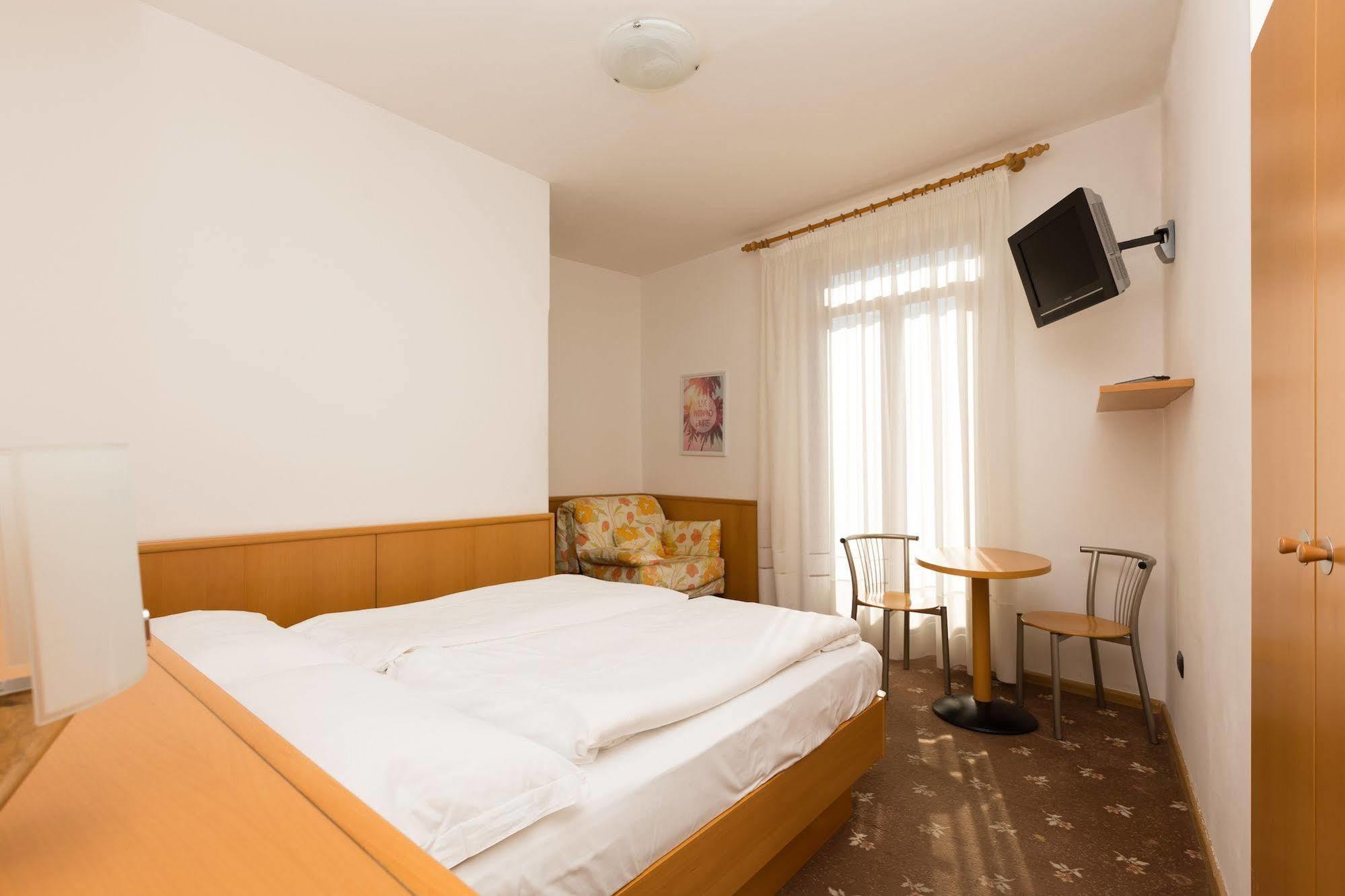 Casa Nataly Bed & Breakfast Torbole Sul Garda Ngoại thất bức ảnh