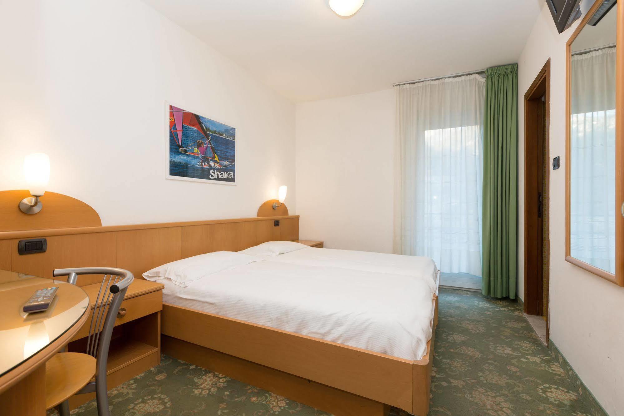 Casa Nataly Bed & Breakfast Torbole Sul Garda Ngoại thất bức ảnh