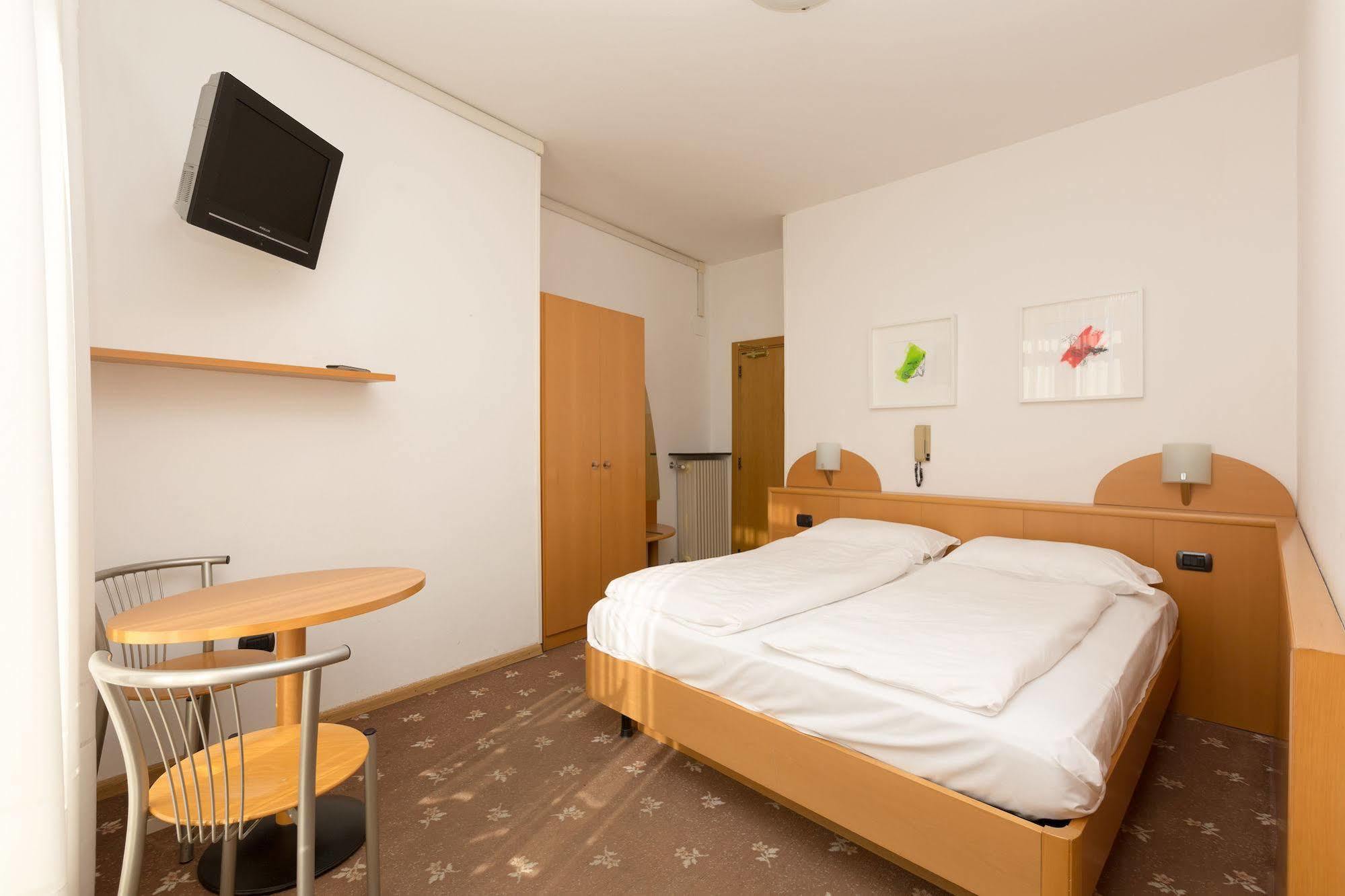 Casa Nataly Bed & Breakfast Torbole Sul Garda Ngoại thất bức ảnh